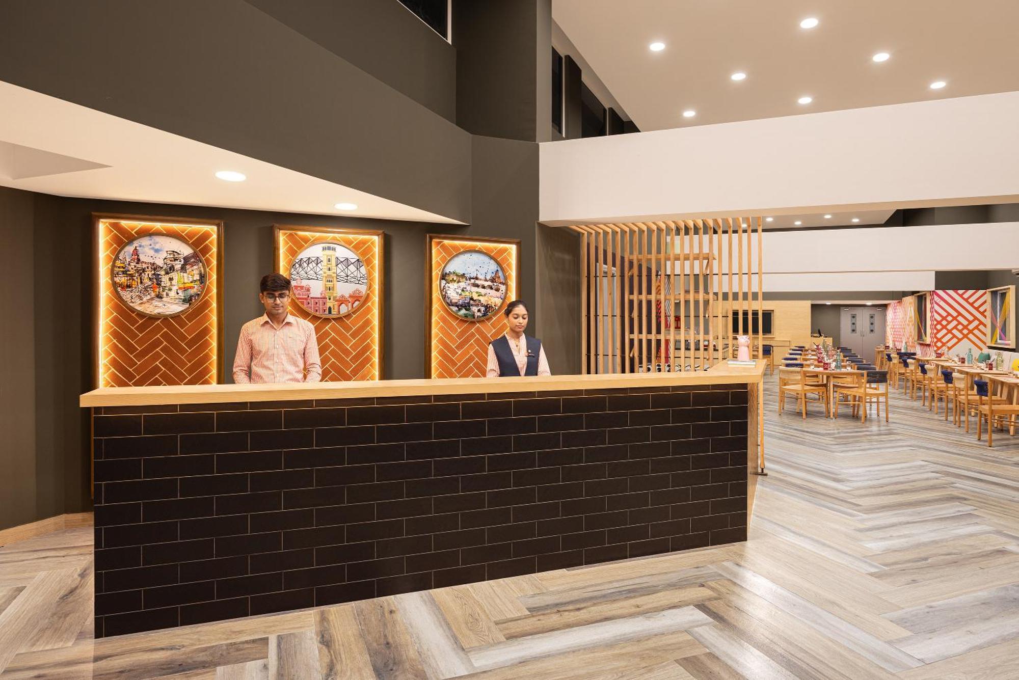 Ahmedabad Vastrapur Hotell Exteriör bild